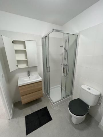 Appartement 30 M2, Piscine Et Parking Prive Mouans-Sartoux Eksteriør bilde