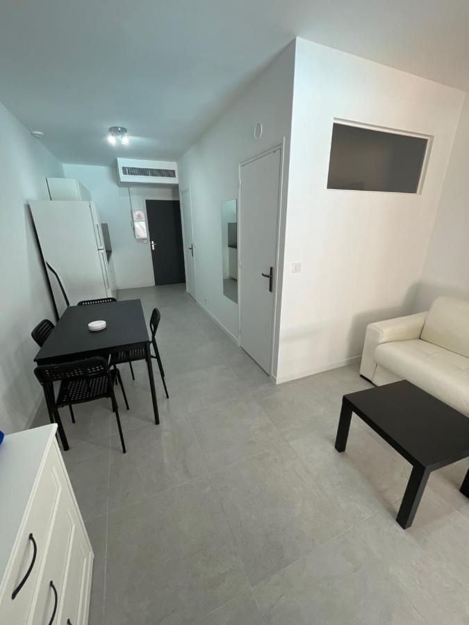 Appartement 30 M2, Piscine Et Parking Prive Mouans-Sartoux Eksteriør bilde