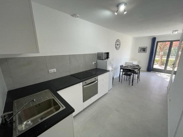 Appartement 30 M2, Piscine Et Parking Prive Mouans-Sartoux Eksteriør bilde