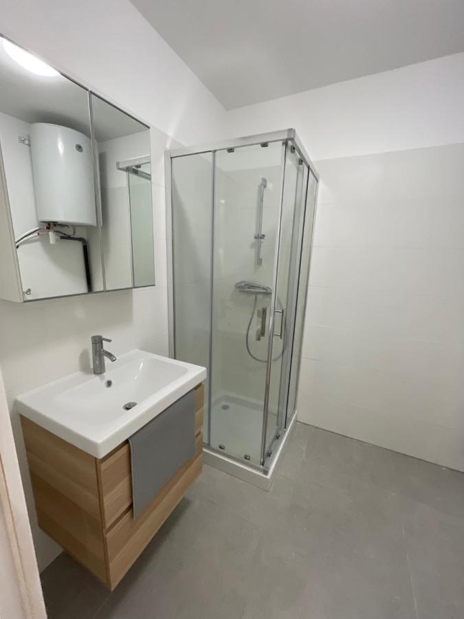 Appartement 30 M2, Piscine Et Parking Prive Mouans-Sartoux Eksteriør bilde